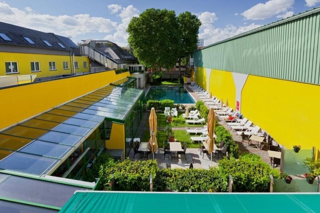 Вид Vienna Sporthotel 3*