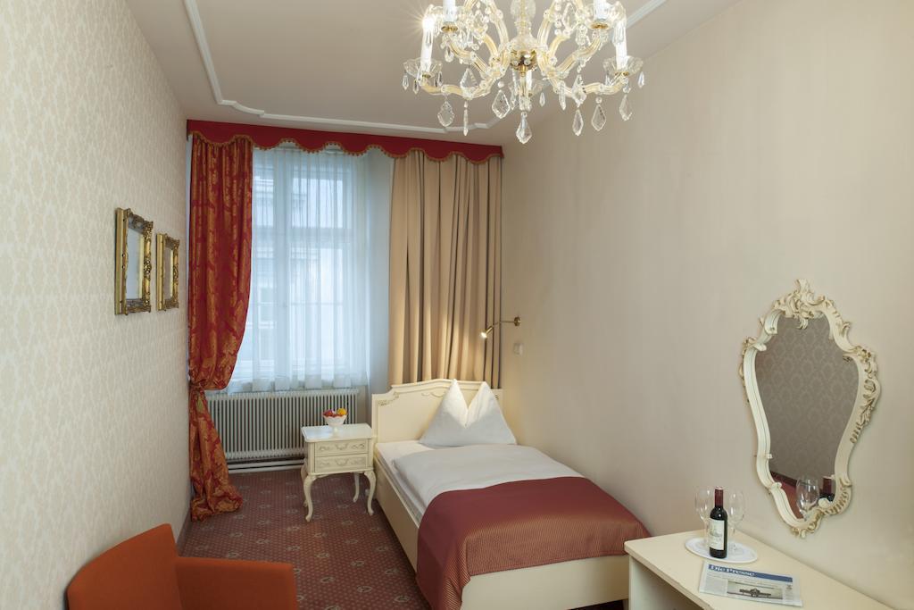 Вид Pertschy Palais Hotel 4*