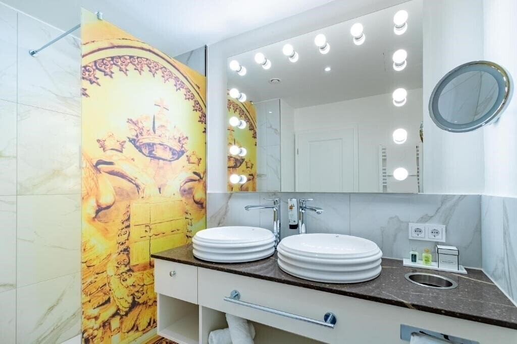 Апартаменты Cordial Theaterhotel Wien 4*