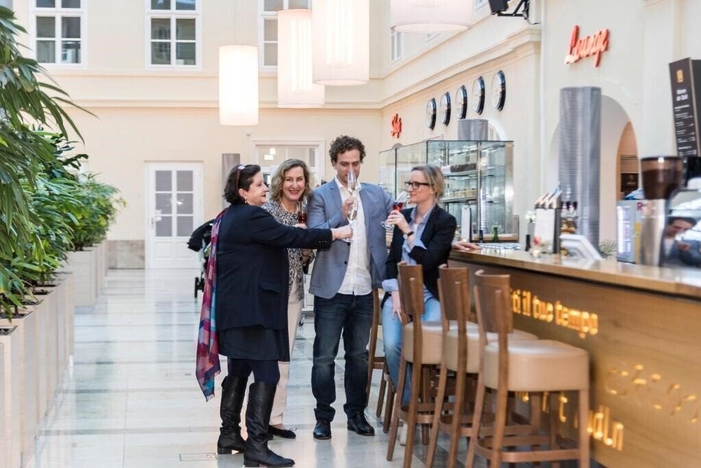 Вид Jufa Hotel Wien 3*