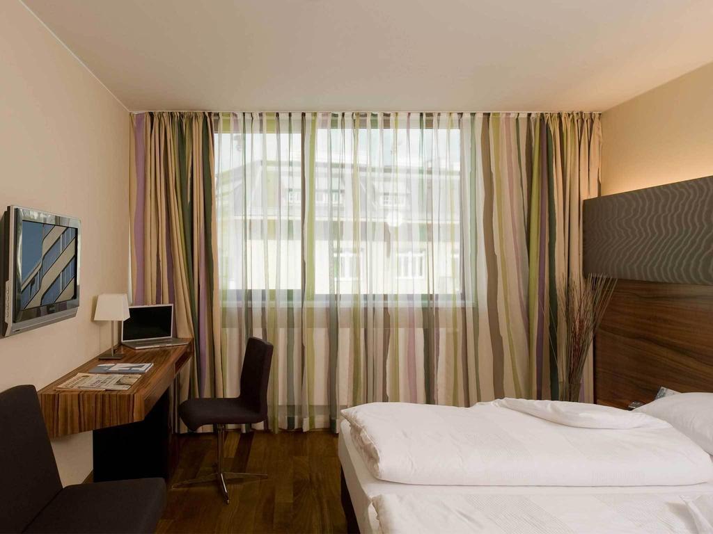 Территория Eurostars Embassy 4*