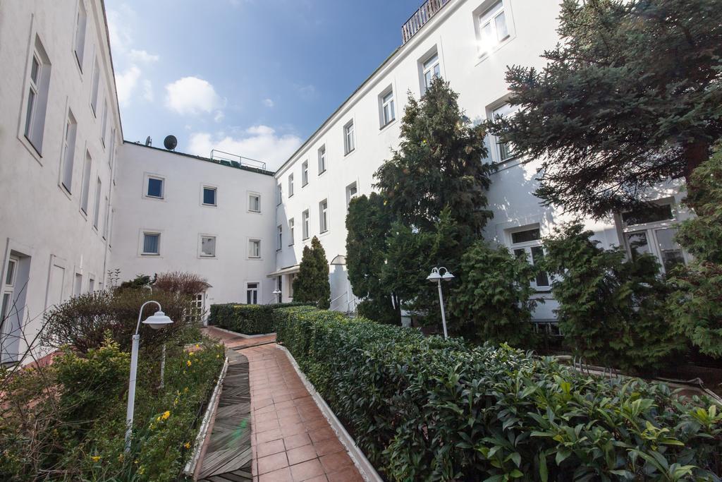 Апартаменты Novum Hotel Cristall Wien Messe 3*