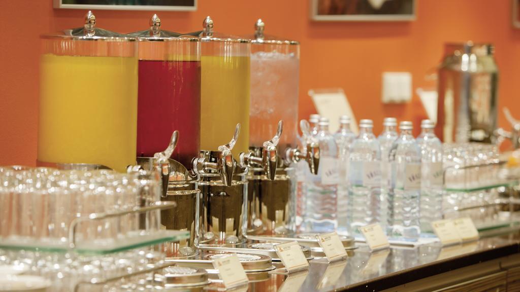 Вид Austria Trend Hotel Savoyen 4*