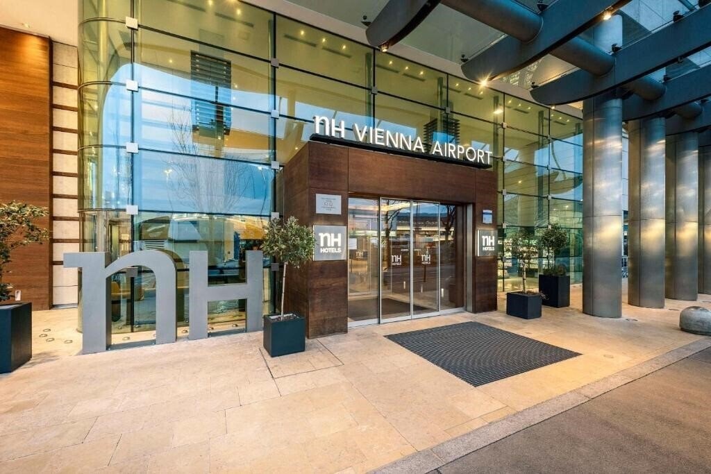 Готель Nh Vienna Airport Conference Center 3*