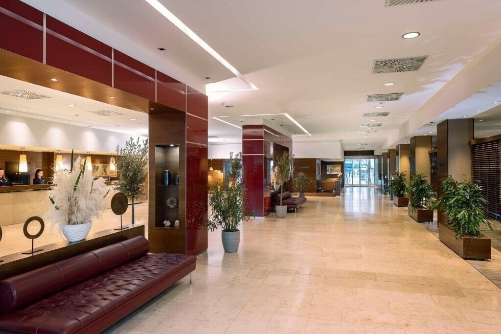 Вид Nh Vienna Airport Conference Center 3*