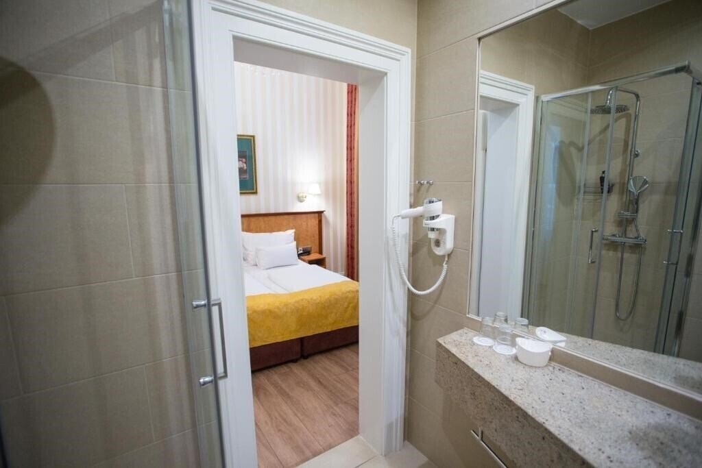 Фотография Opera Suites Hotel 4*