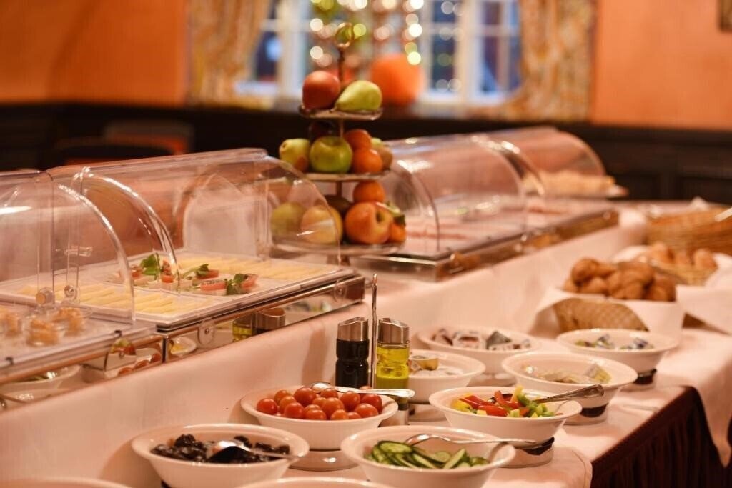 Фото Koenig Von Ungarn Hotel 4*