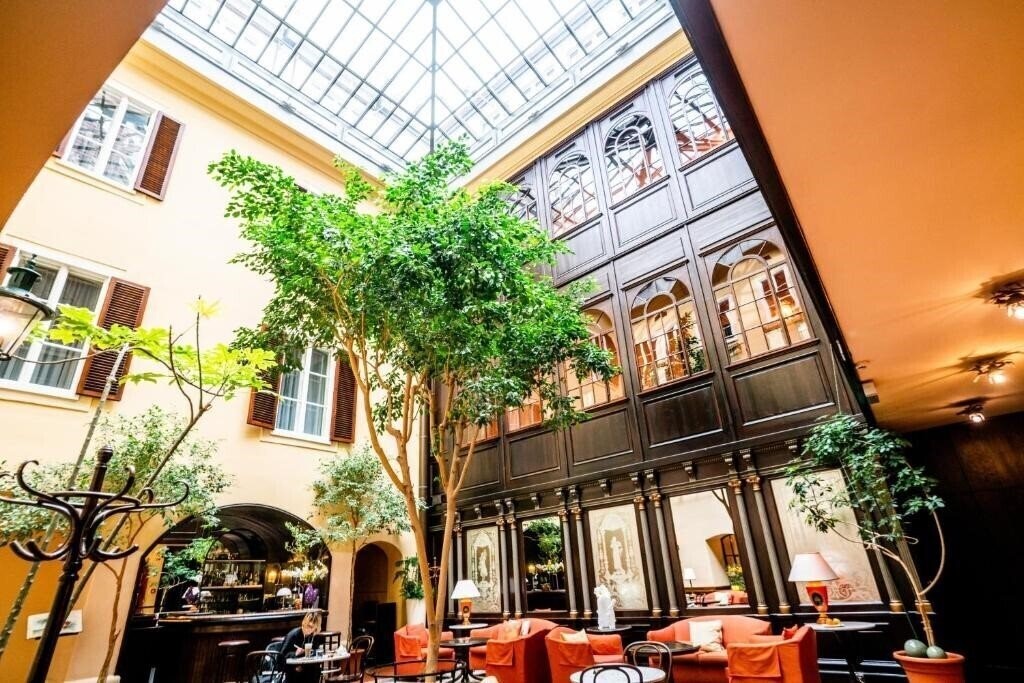 Вид Koenig Von Ungarn Hotel 4*