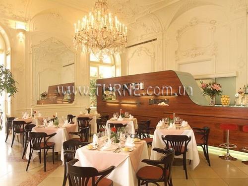 Панорама Schloss Wilhelminenberg 4*