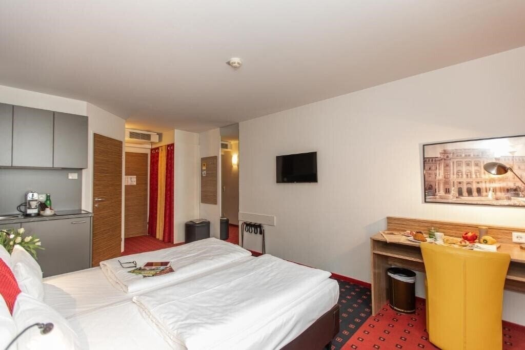 Панорама Senator 3*