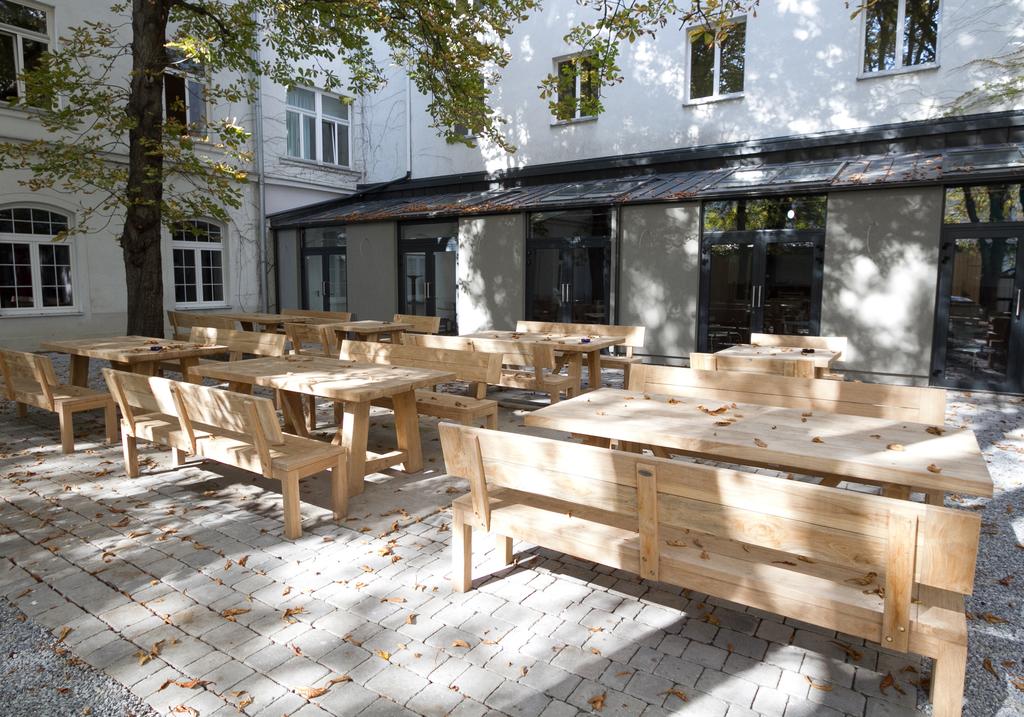 Вид Tourotel Mariahilf 4*