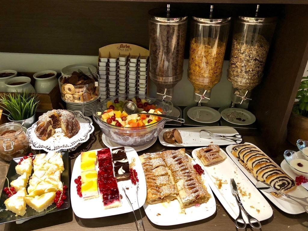 Фотографія Cryston 3*