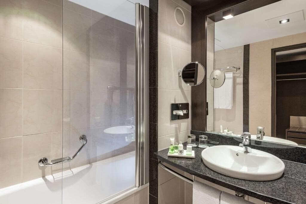 Панорама Nh Danube City 4*