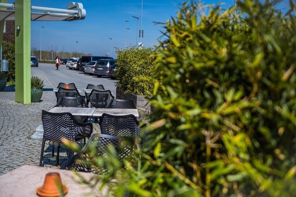 Апартаменты Life Hotel Vienna Airport 3*