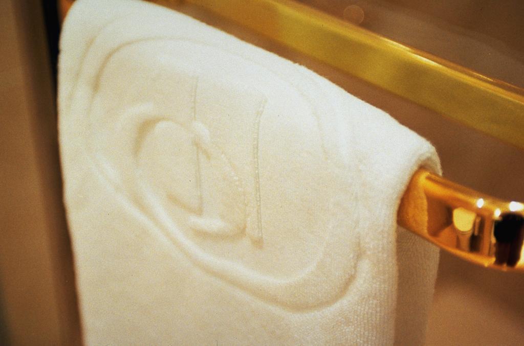 Територія Hilton Plaza 5*