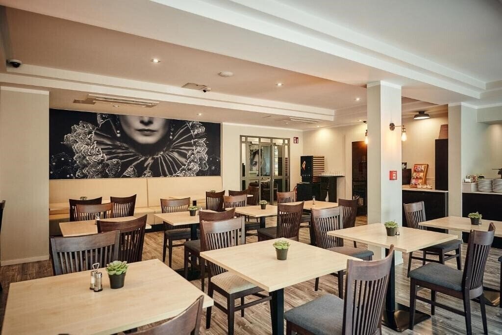 Панорама Alexander 3*