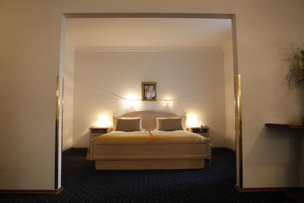 Панорама Arkadenhof 4*