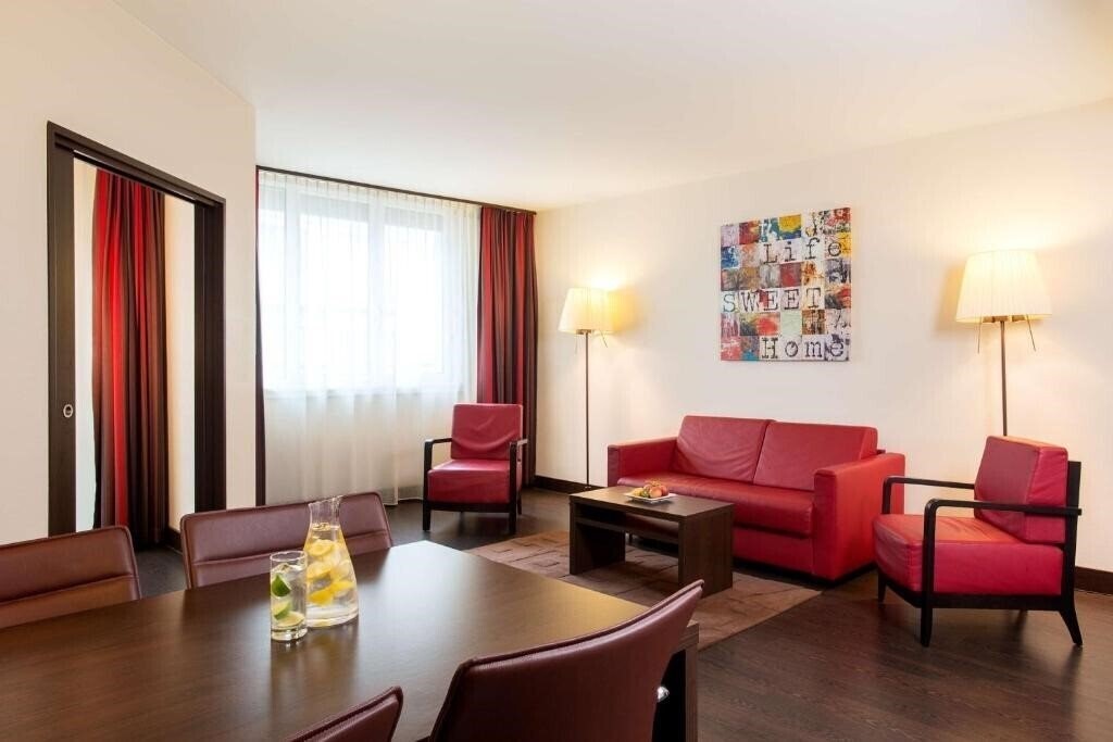 Панорама Nh Wien 4*