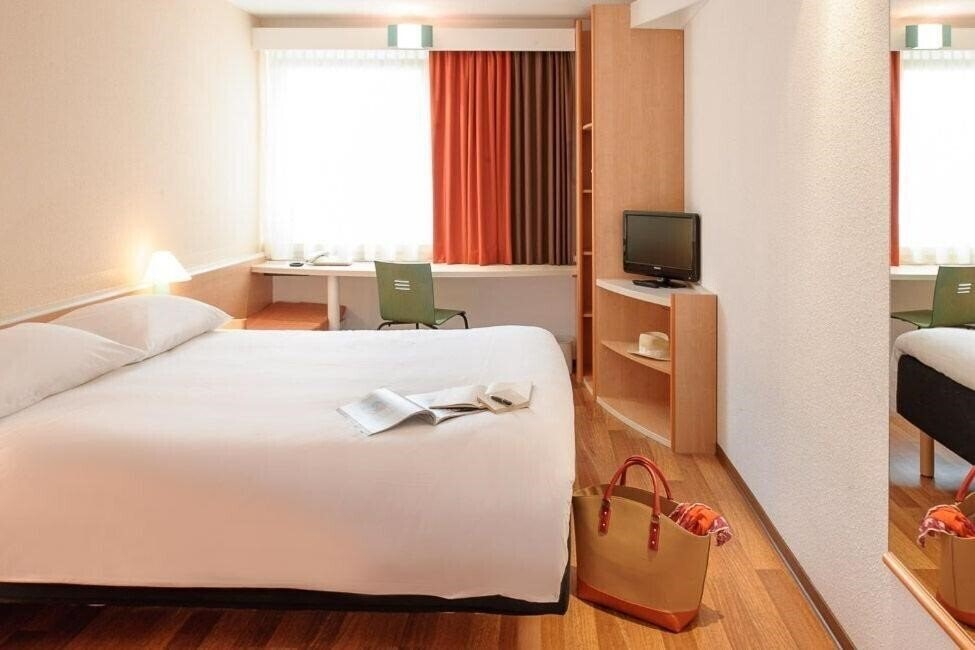 Территория Ibis Wien Mariahilf 3*