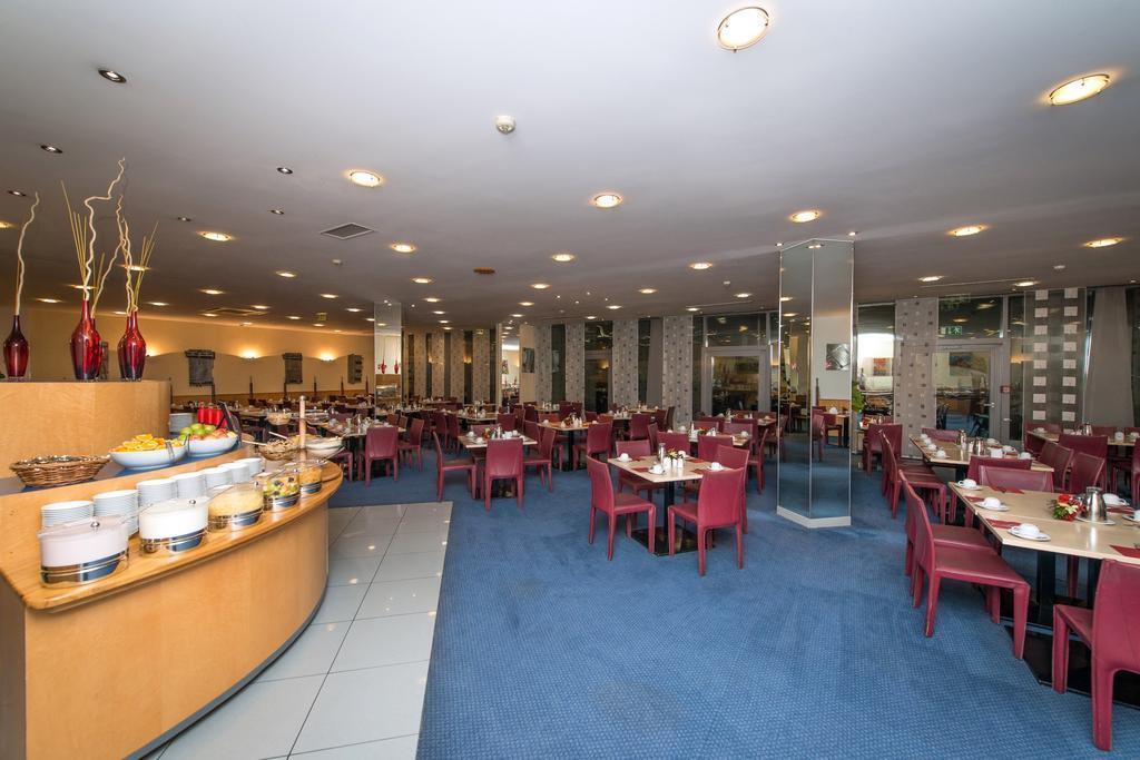 Панорама Kavalier 4*