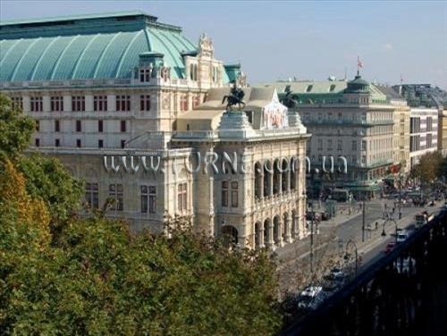 Отель Am Opernring 4*