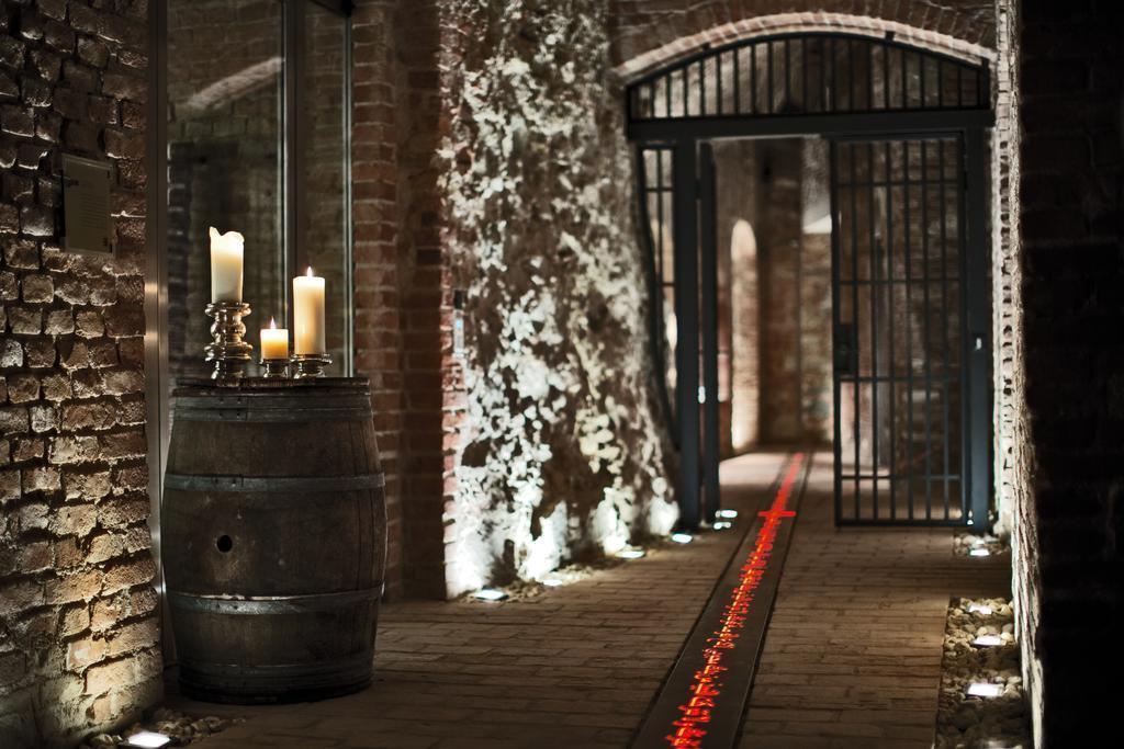 Апартаменты Palais Coburg Hotel Residenz 5*