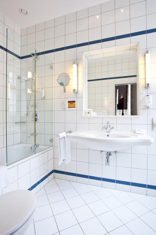 Территория Mercure Grand Hotel Biedermeier 4*