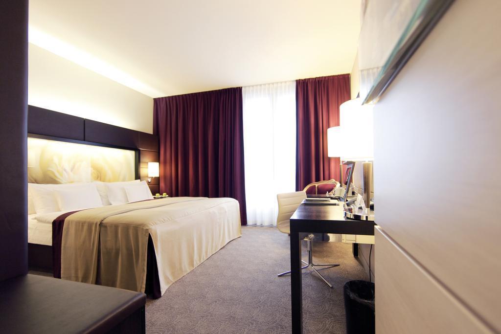 Панорама Lindner Hotel Am Belvedere 4*