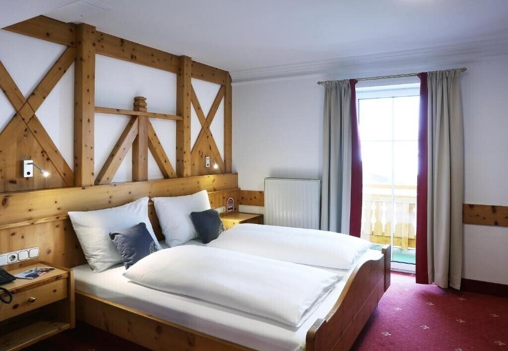 Вид Jufa Alpenhotel Saalbach 4*
