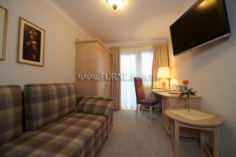 Панорама Sport und Spa Hotel Neuhaus 4*