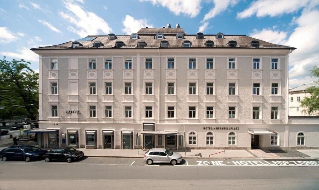 Готель Hotel Am Mirabellplatz 4*