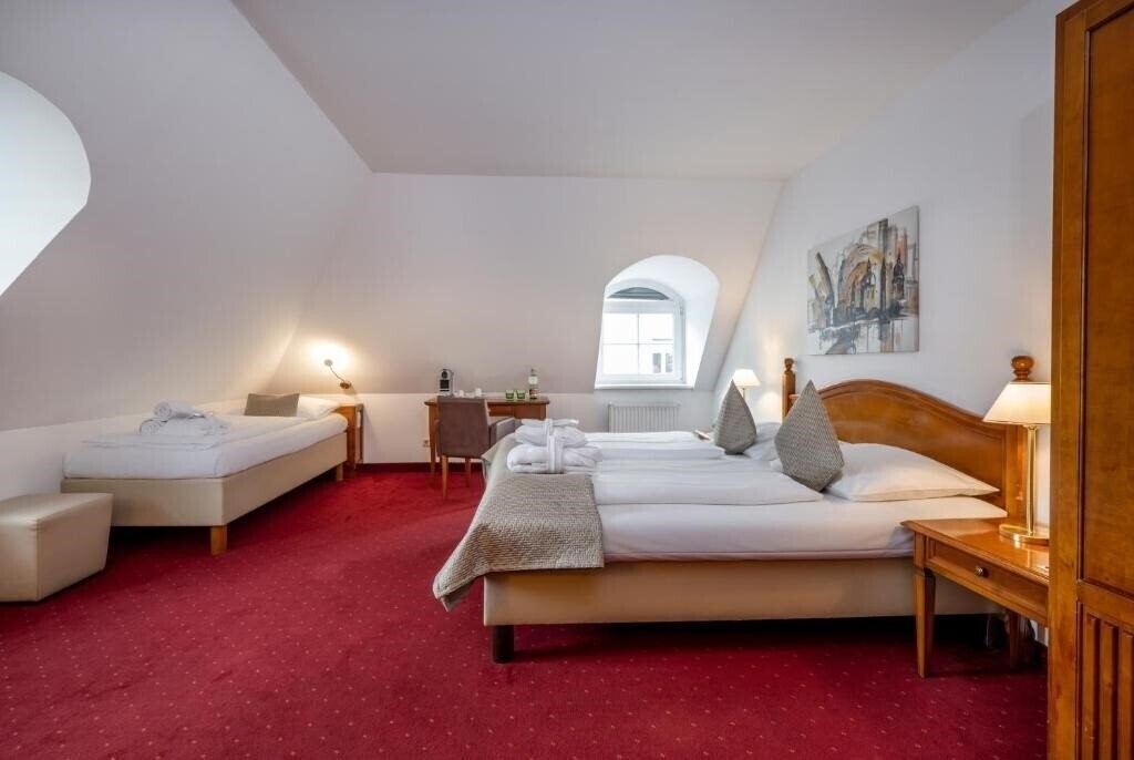 Панорама Hotel Am Mirabellplatz 4*