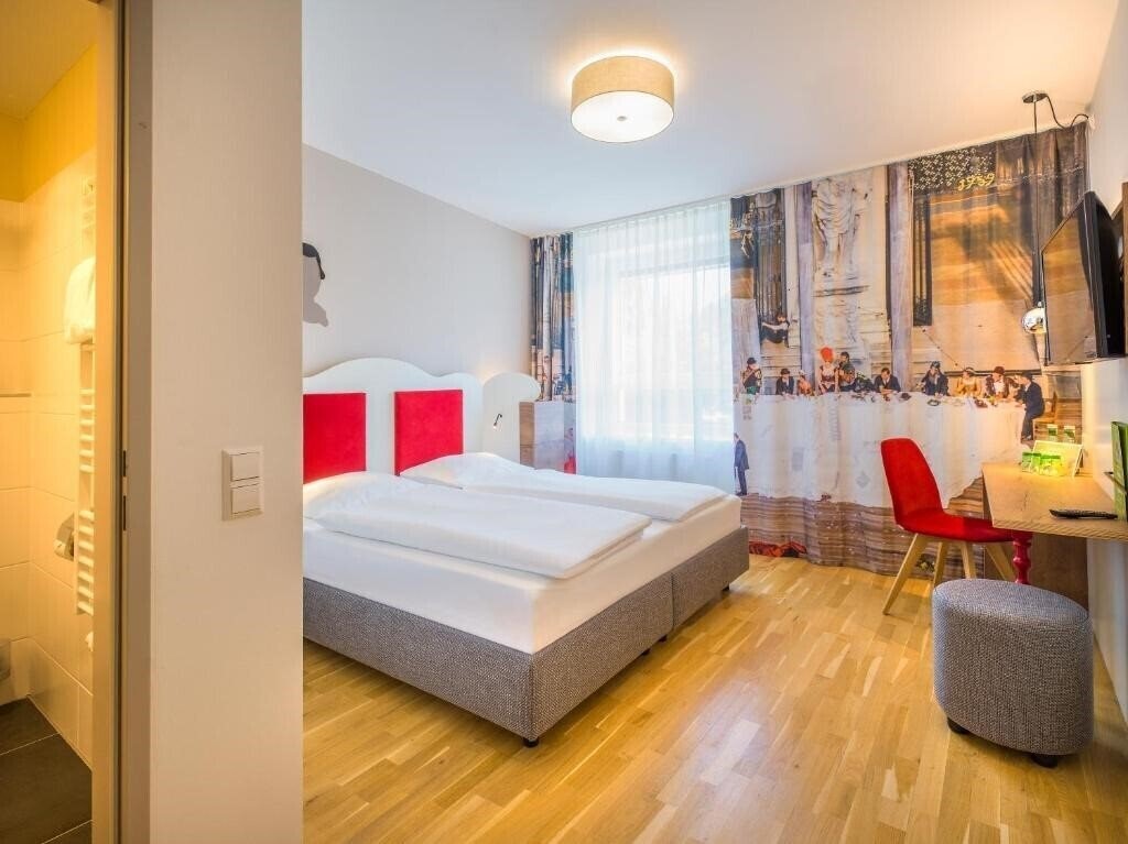 Панорама Jufa Salzburg City 2*