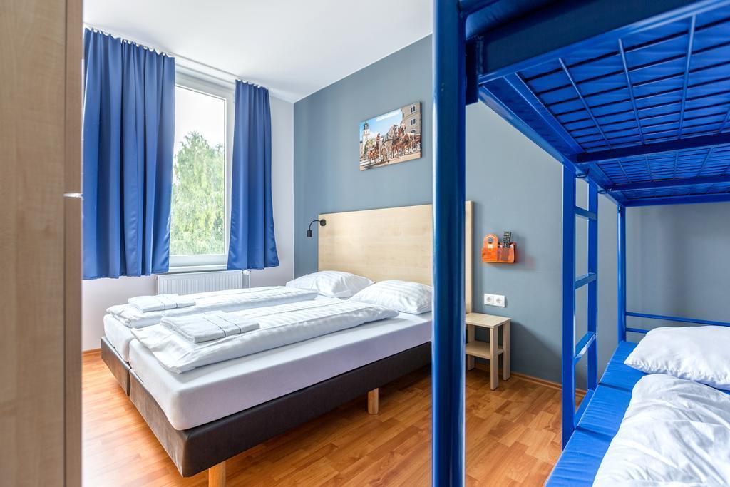 Вид A&O Salzburg Hauptbahnhof 2*