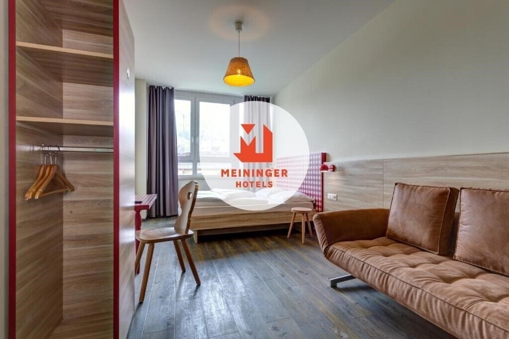 Отель Meininger Salzburg City Center 3*
