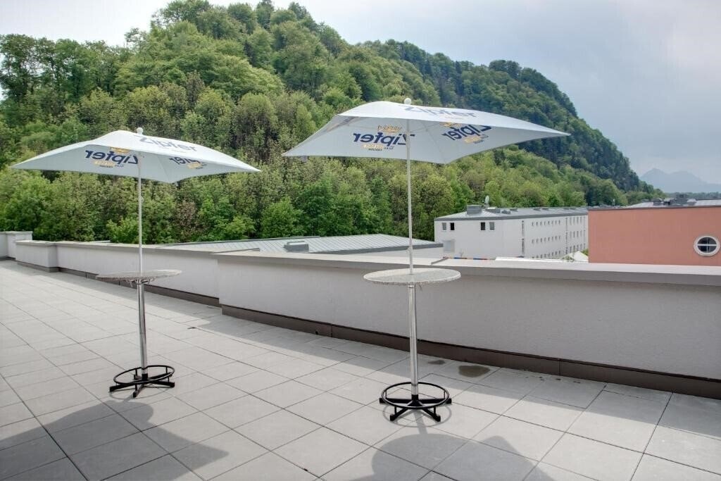 Вид Meininger Salzburg City Center 3*