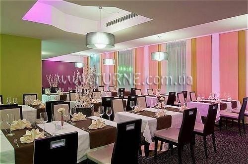 Панорама Holiday Inn Salzburg City 4*