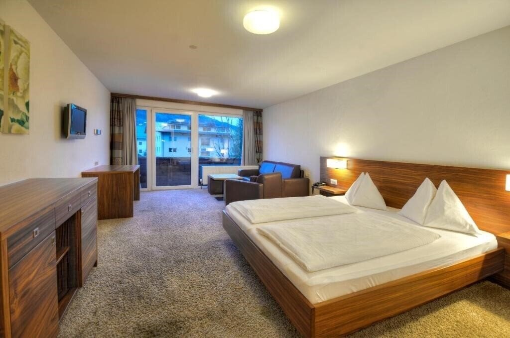 Территория Lukasmayr (Bruck An Der Grossglocknerstrasse) 3*