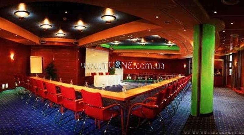 Панорама Wellness-Hotel Alpenkonig Tirol 5*