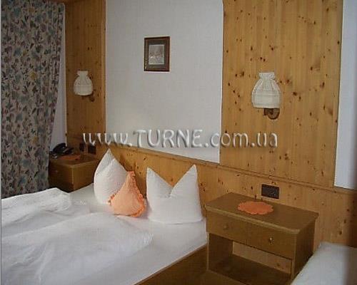 Картинка Agnes Gstrein 2*