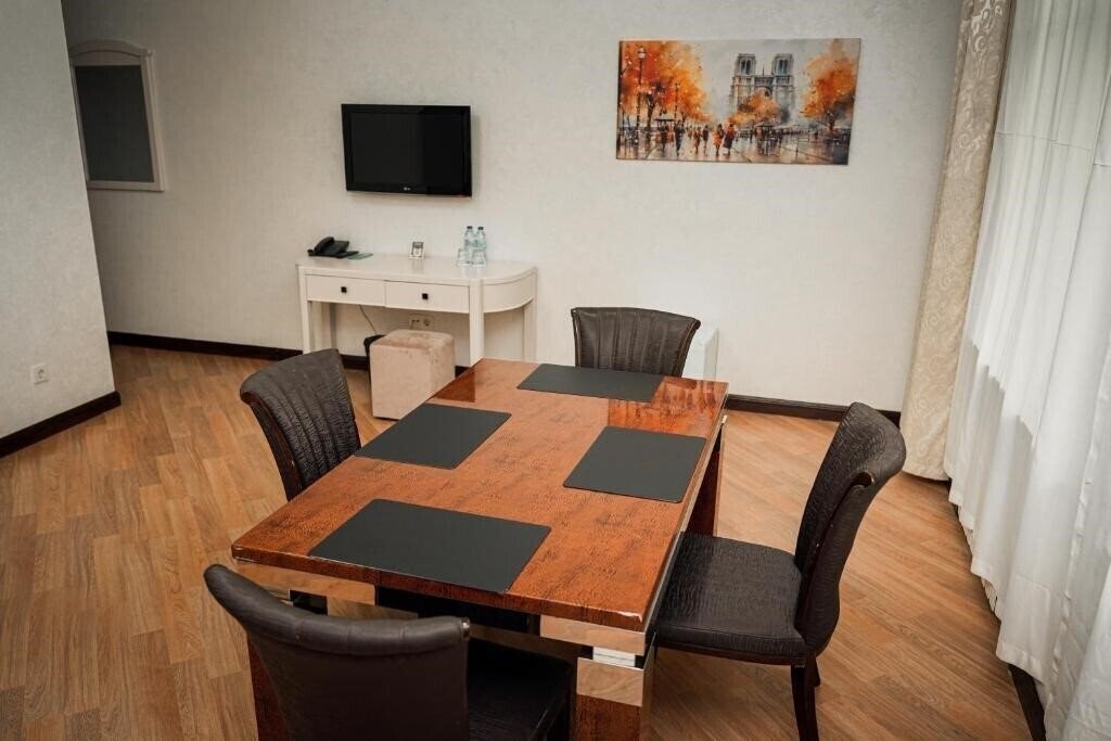 Апартаменты Safran Hotel 4*