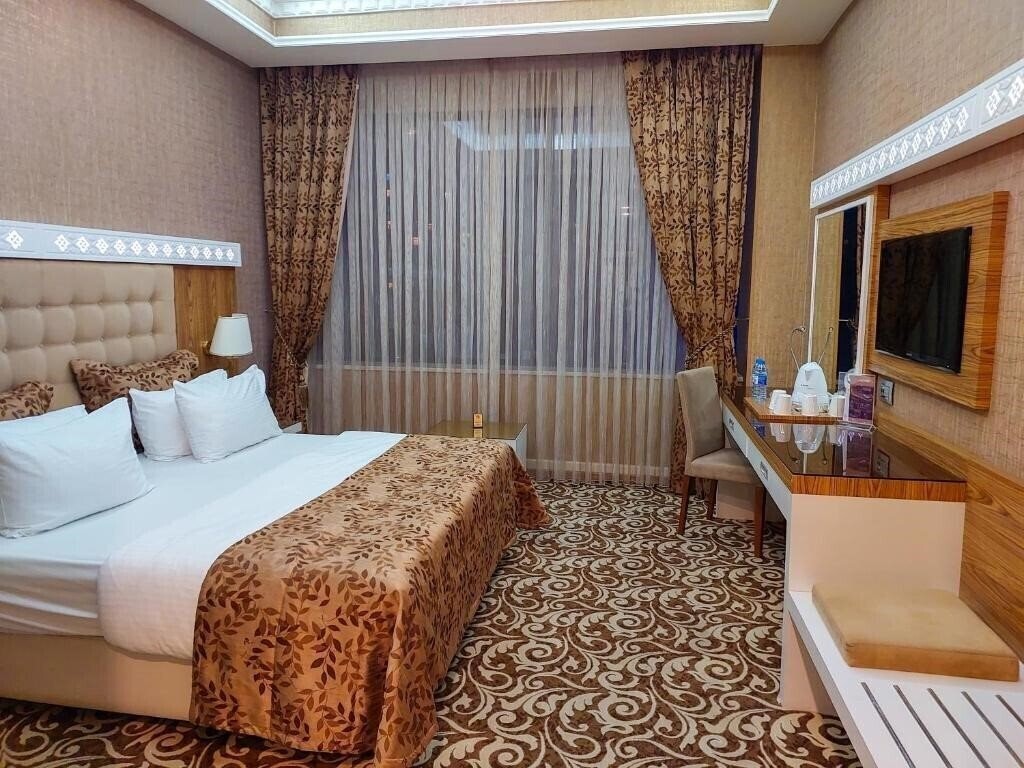 Територія Divan Express Baku Hotel 4*