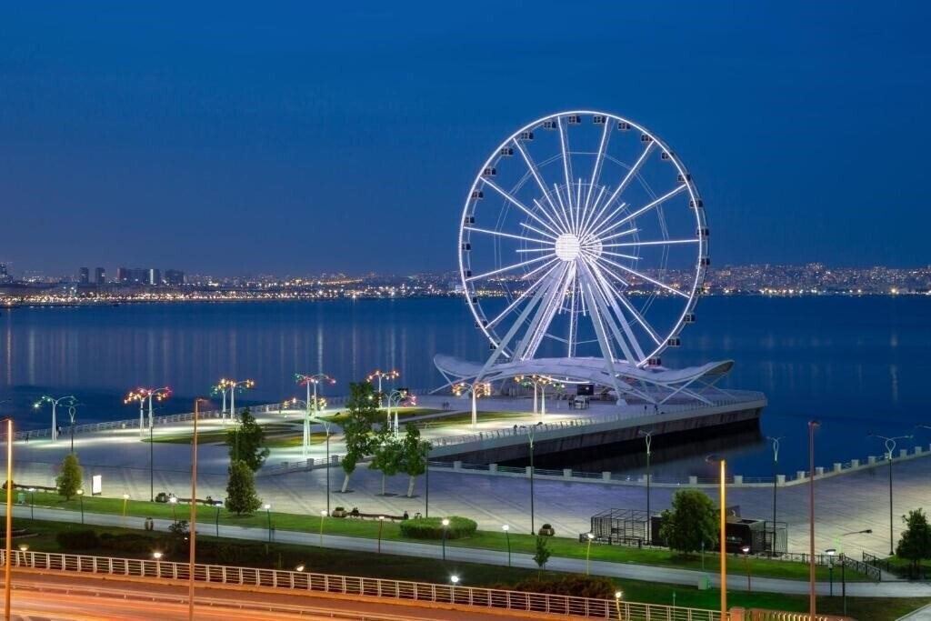 Отель Intourist Hotel Baku Autograph Collection 5*