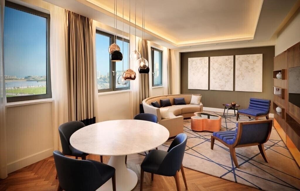 Панорама Intourist Hotel Baku Autograph Collection 5*