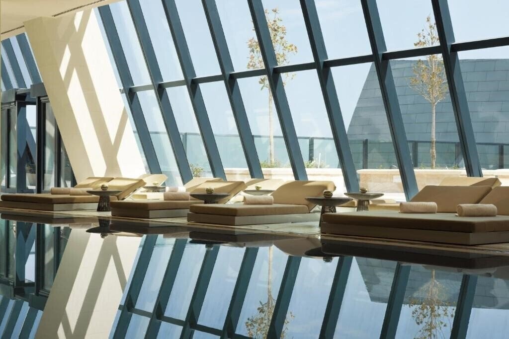 Вид Fairmont Baku At The Flame Towers 5*