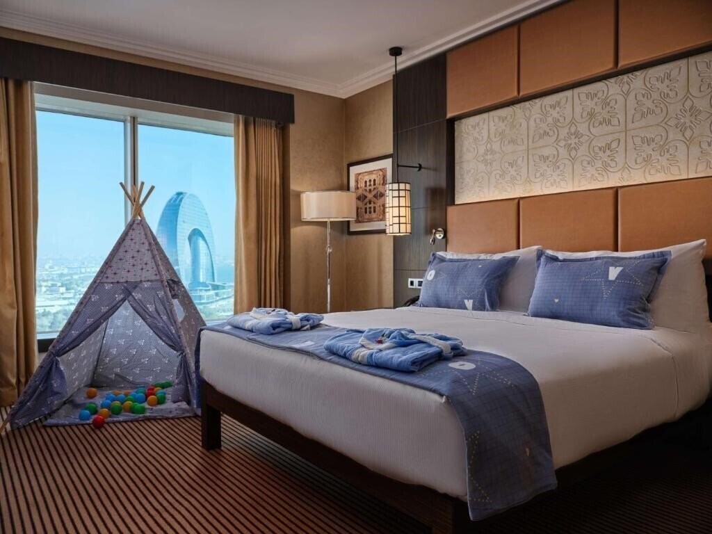 Вид Hilton Baku 5*