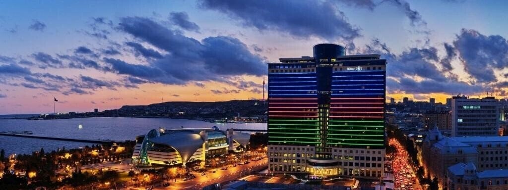 Панорама Hilton Baku 5*