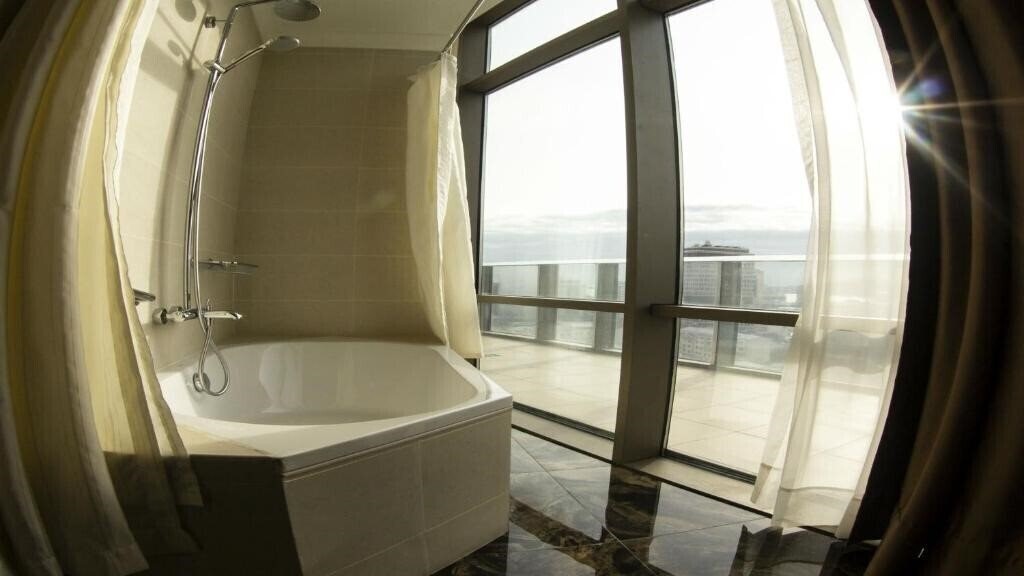 Апартаменты Staybridge Suites 4*