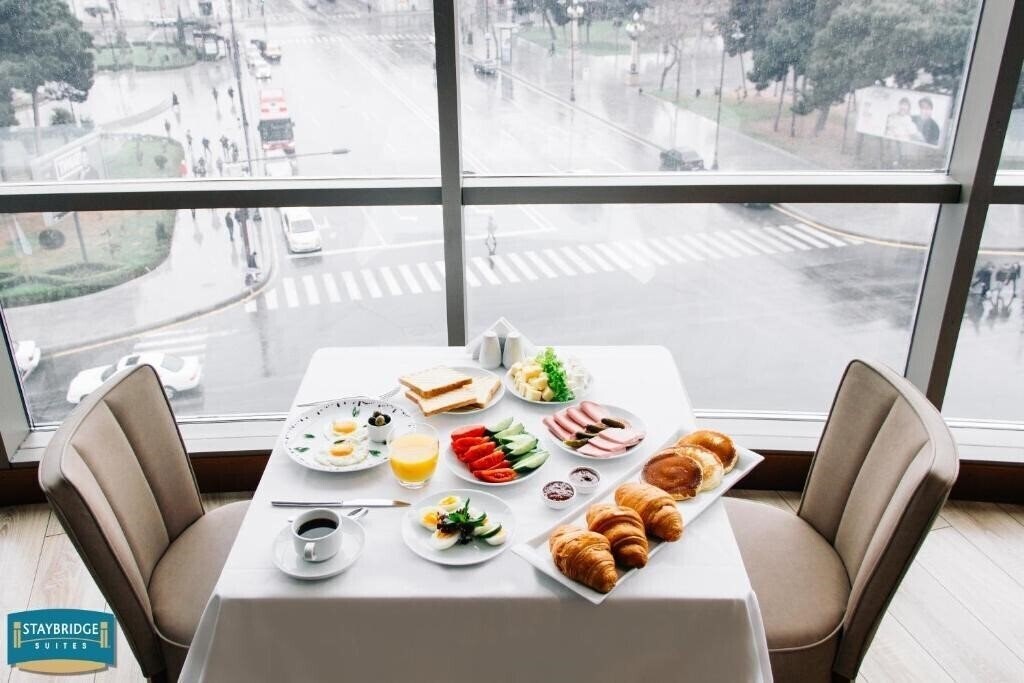 Територія Staybridge Suites 4*