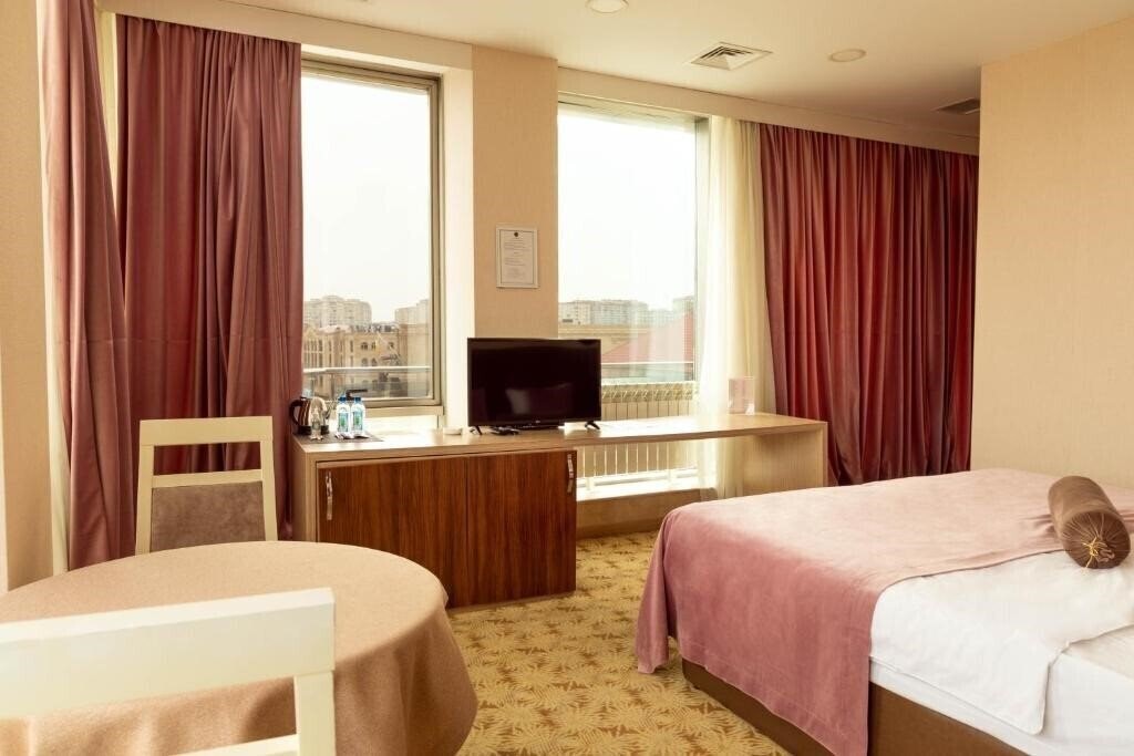 Готель West Shine Hotel 4*